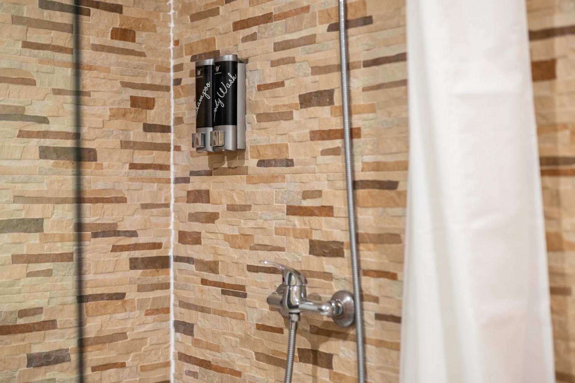 Laramond Barcelona Rooms Dış mekan fotoğraf