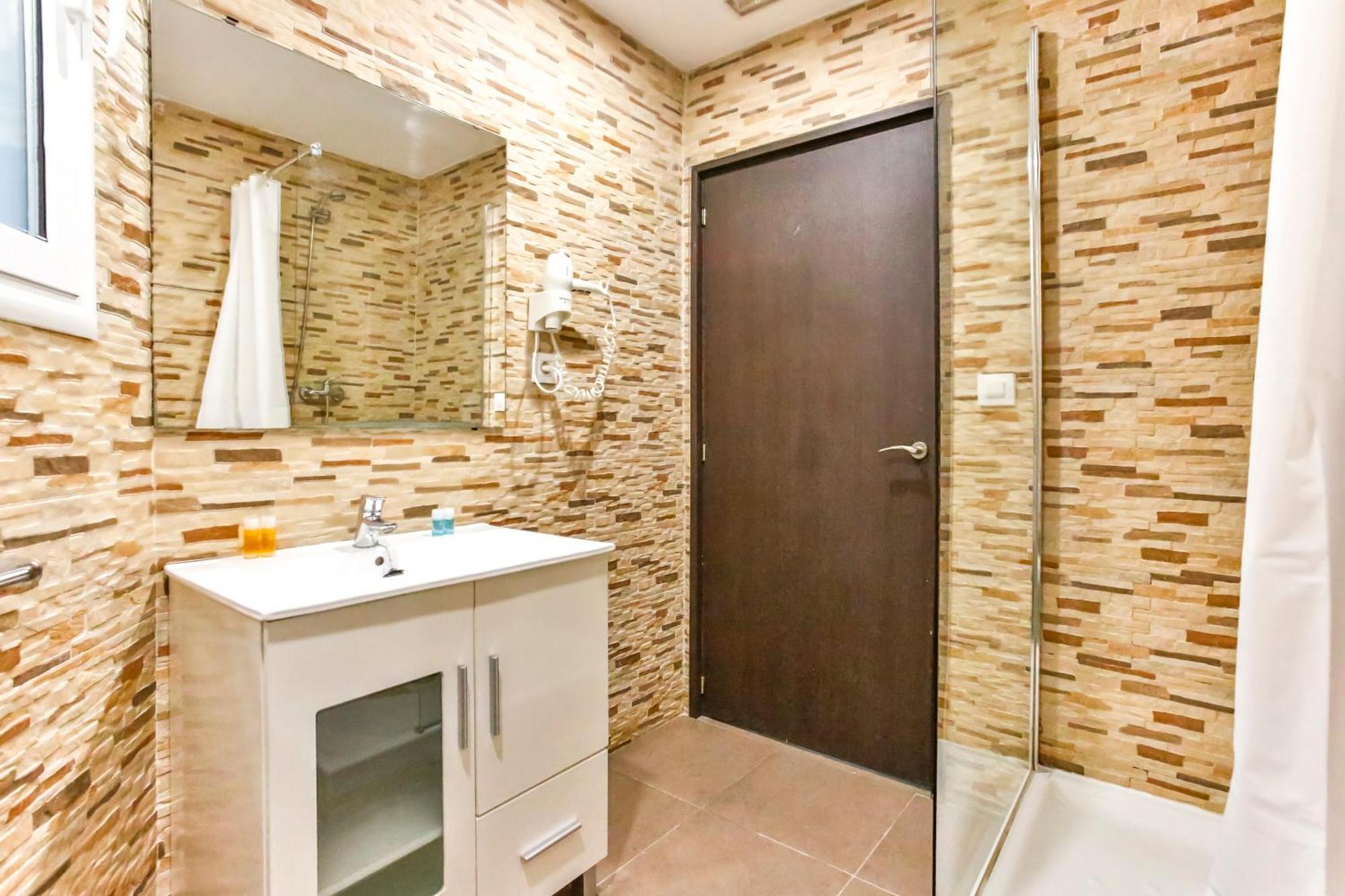 Laramond Barcelona Rooms Dış mekan fotoğraf